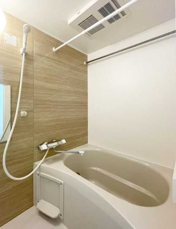 ミハス三軒茶屋Ⅱ　ネット無料　築浅　メゾネットの浴室