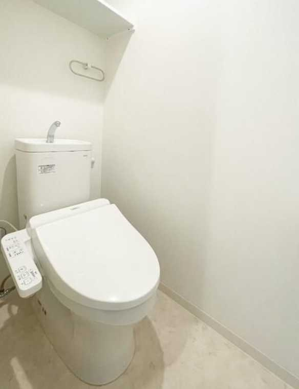 ミハス三軒茶屋Ⅱ　ネット無料　築浅　メゾネットのトイレ