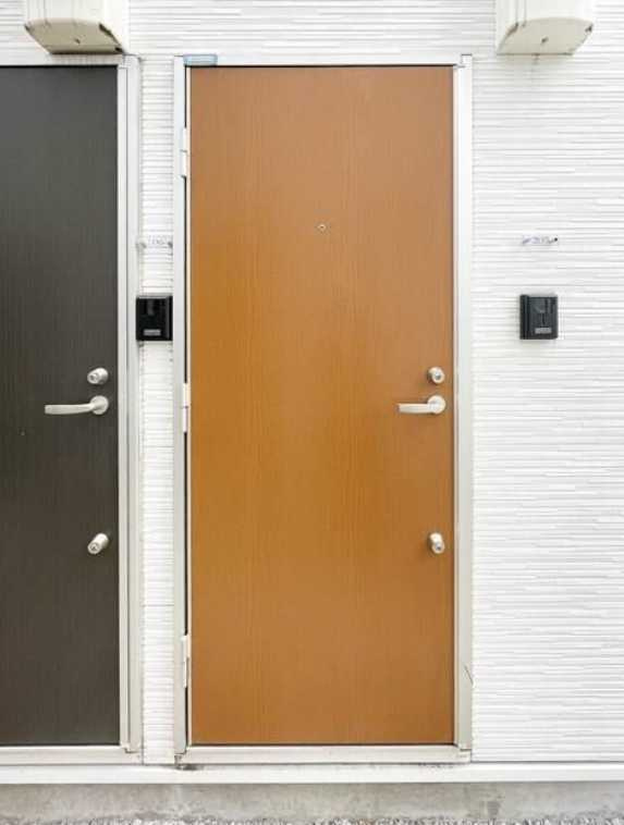 ミハス三軒茶屋Ⅱ　ネット無料　築浅　メゾネットの玄関