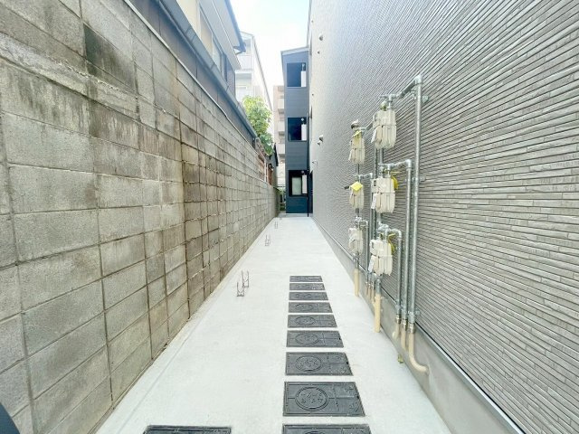 リブレメゾン淡路1のエントランス