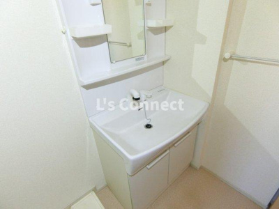 【洗面所】 | ドリームワークス　五番館 | 朝の支度もスムーズな独立洗面台。