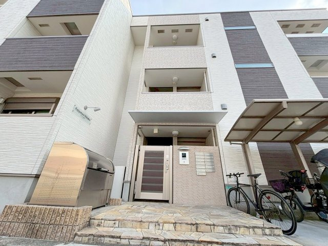 フジパレス新高の外観