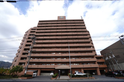 【外観】 | 【上質リノベ】グランパル西原 | 現地（2025年11月28日9：00頃）撮影
