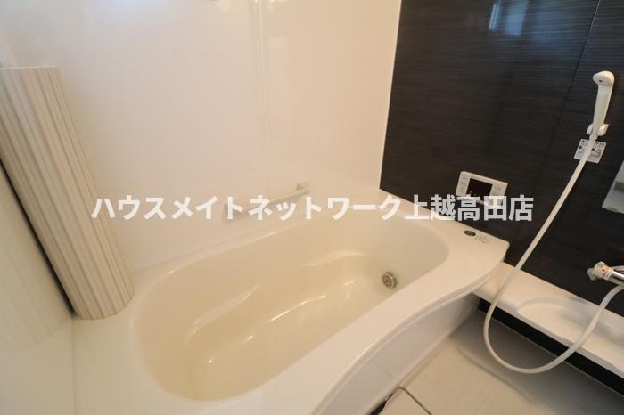 グランリーオ Ⅰの浴室|一坪風呂（参考同型203号室室内写真）