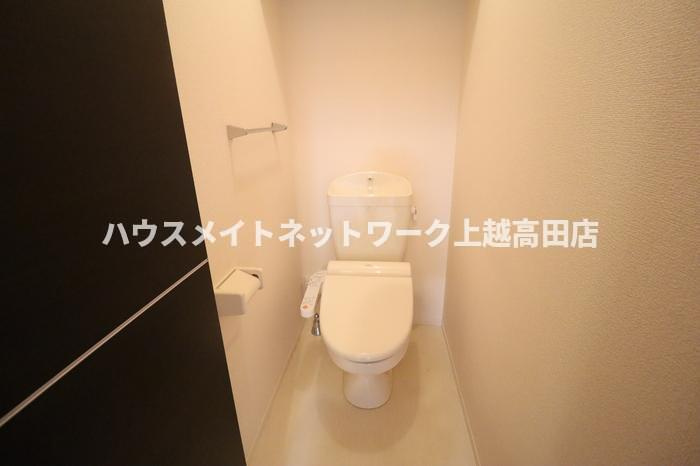 グランリーオ Ⅰのトイレ|温水洗浄暖房便座（参考同型203号室室内写真）