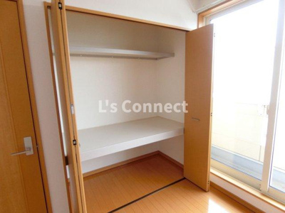 【収納】 | エクステージＹＡＭＡＴＯⅡ番館 | 奥行きのある収納でお荷物もすっきりしまえます。