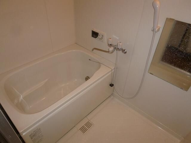 シャルマン吉祥寺の浴室