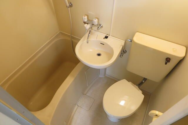 センチュリー境南の浴室