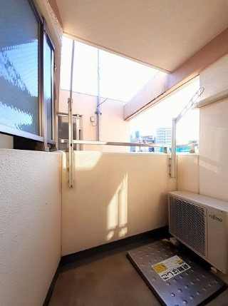 箱根ハイライズビルのバルコニー