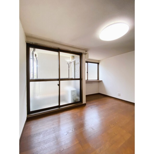 ニューアイコーマンションの内装