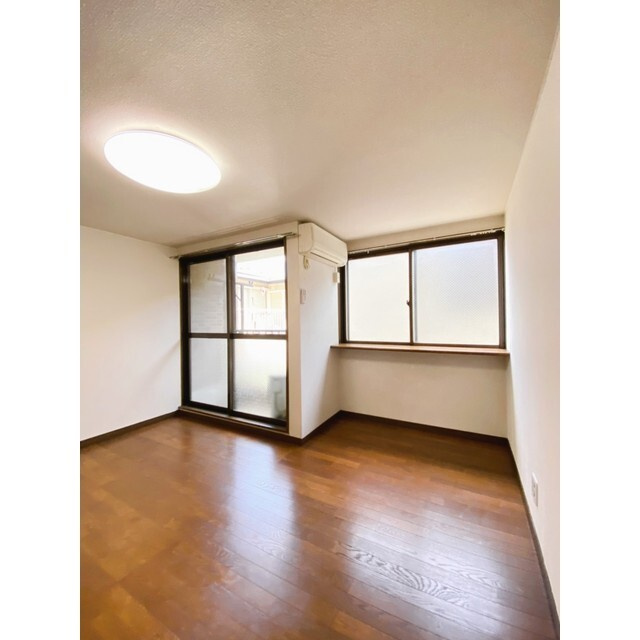 ニューアイコーマンションの内装