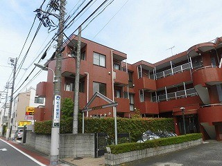 フェアハウス（建物正面棟）