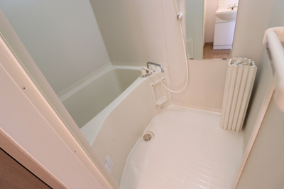 【浴室】 | ヴィブレアトリオ | 201　浴室