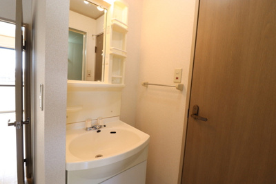 【その他】 | ヴィブレアトリオ | 201　玄関から居室側