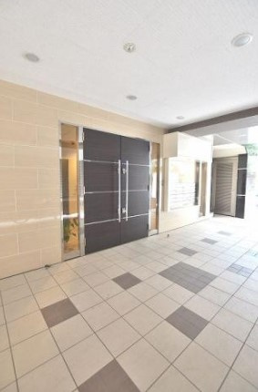 ステージグラシアのエントランス