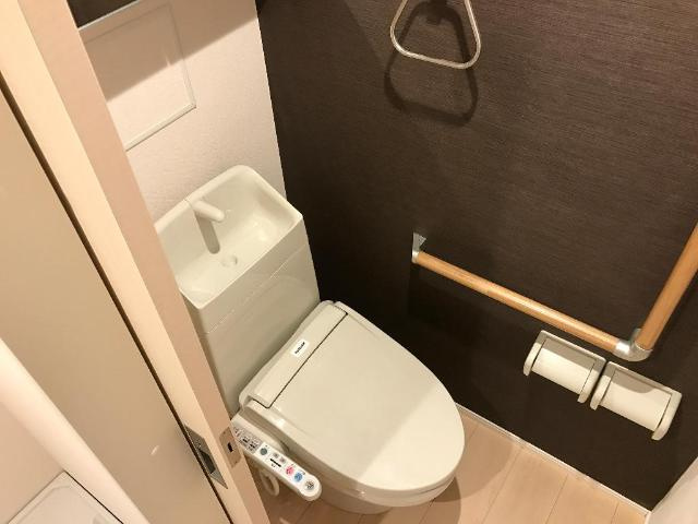 ヴィエナのトイレ|シャワー付トイレ