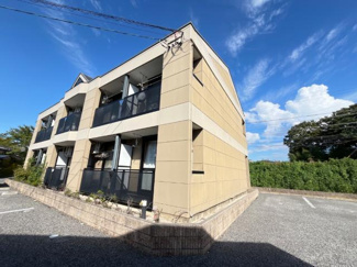 【外観】 | メゾンドラスリーズ | 外観写真（昼）