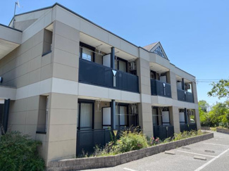 【外観】 | メゾンドラスリーズ | 外観写真（昼）