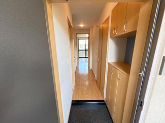 【玄関】 | メゾンドラスリーズ | 玄関