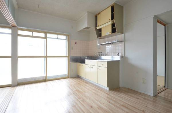 ビレッジハウス越路1号棟のキッチン|ビレッジハウスの同一物件・同一タイプの間取りの写真です