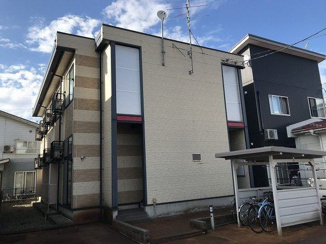 レオパレスボナール下柳