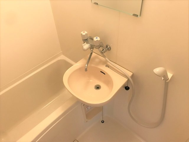 レオパレスアルファの浴室