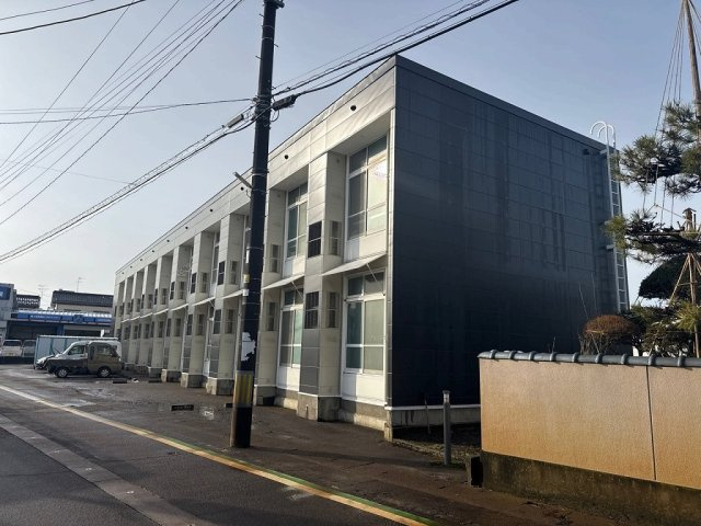 レオパレスアルファの外観