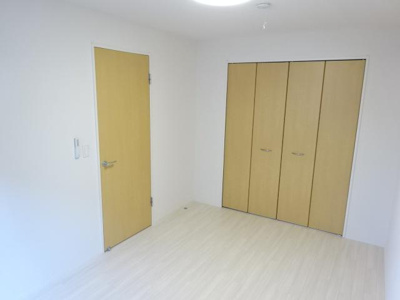 【内装】 | ファミーユ | 洋室