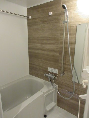 ユリカロゼ五反野の浴室