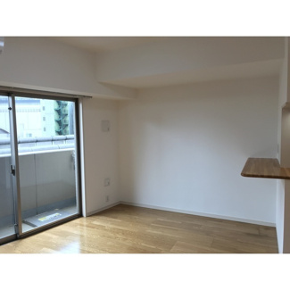 【居間・リビング】コンフォリア池尻