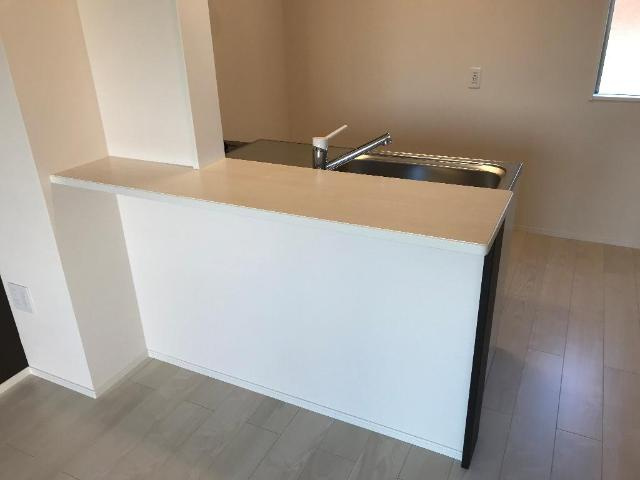 マロン・フローラのキッチン|カウンター