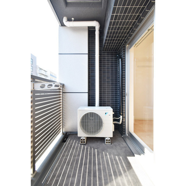 メインステージ新大阪のバルコニー