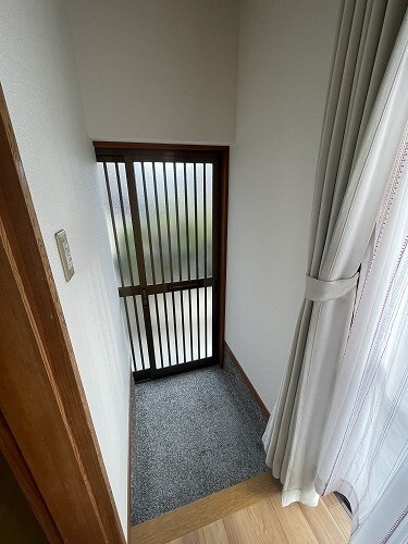 福井戸建の玄関