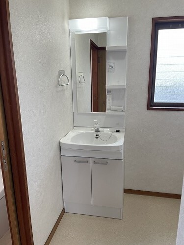 福井戸建の洗面所