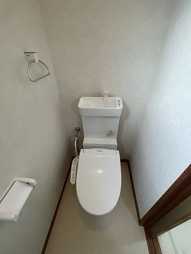 福井戸建のトイレ