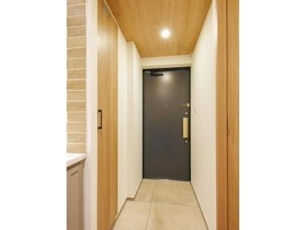 【玄関】 | THE LUDLOW NAKAMEGURO