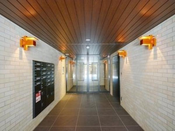 【エントランス】 | THE LUDLOW NAKAMEGURO