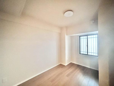 【子供部屋】 | ルイシャトレ鳳 | ベッドや机の配置もしやすく好きなものを飾る楽しみもあるお部屋♪お好みの部屋を自由につくることができます！