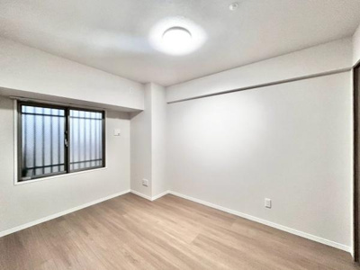 【洋室】 | ルイシャトレ鳳 | 家族一人ひとりの大切なプライベート空間。趣味に合わせて使って頂けるようシンプルに仕上げてあります！