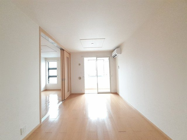 カレントの居間・リビング|こちらの居間で趣味の時間をお楽しみください