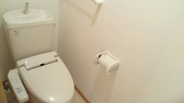 オレンジフラットⅢのトイレ|コンパクトで使いやすいトイレです