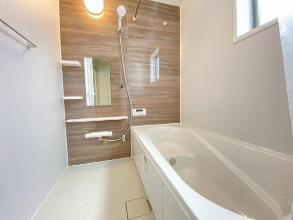 【浴室】 | 明石市西明石東町1期2号棟　新築戸建