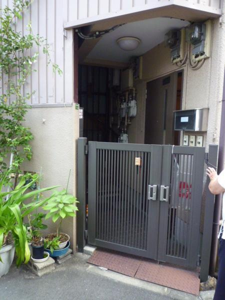 トヤママンションのエントランス|★入口です★