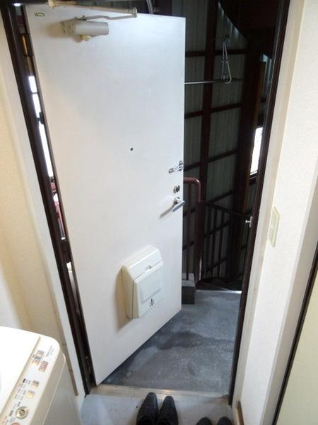 トヤママンションの玄関|★綺麗な玄関扉★