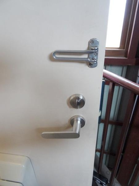 トヤママンションのセキュリティ|★Wロック付ドア★