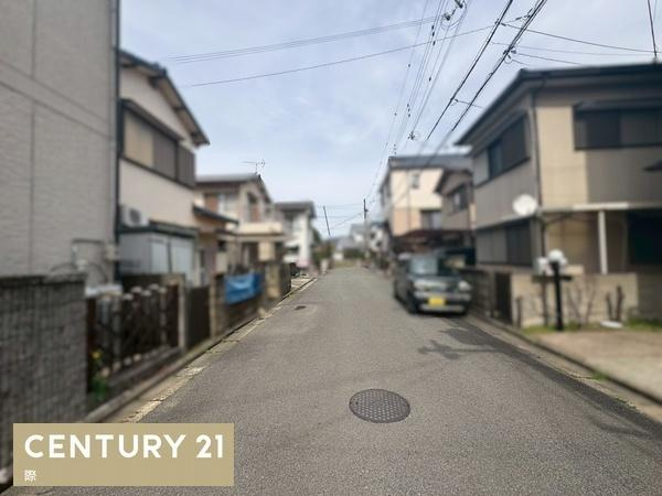 和歌山市加納　中古戸建の前面道路含む現地写真