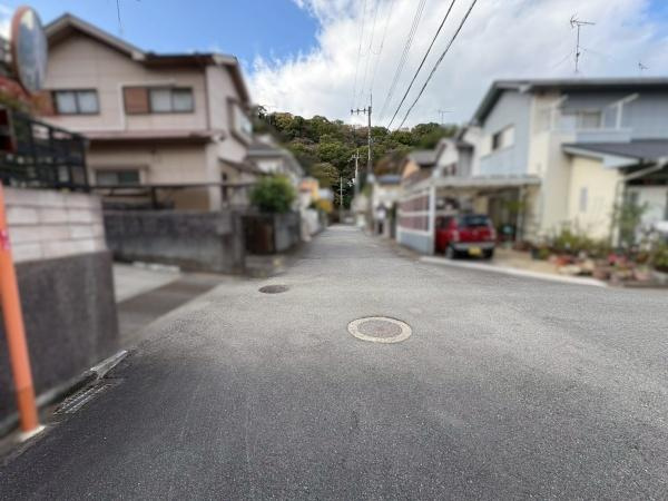 和歌山市西浜　中古戸建の前面道路含む現地写真