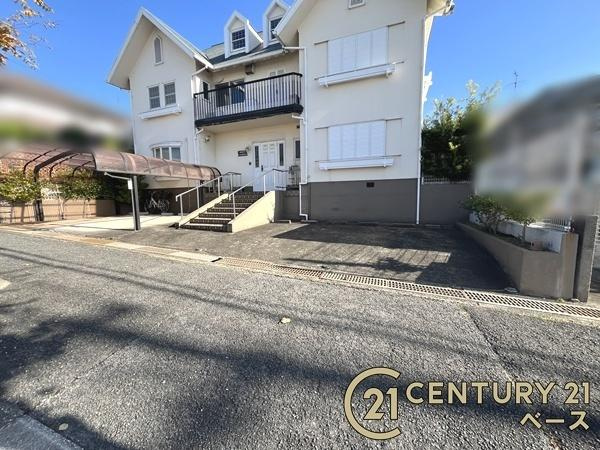 北葛城郡上牧町桜ケ丘３丁目　一戸建の駐車場|■現地撮影写真■