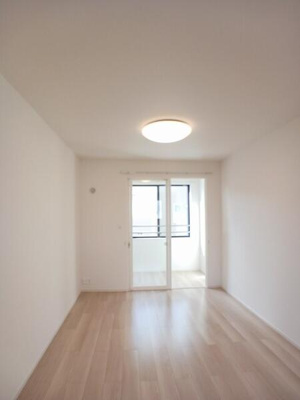 【居間・リビング】 | ブルーオーシャン・レジデンスＡ