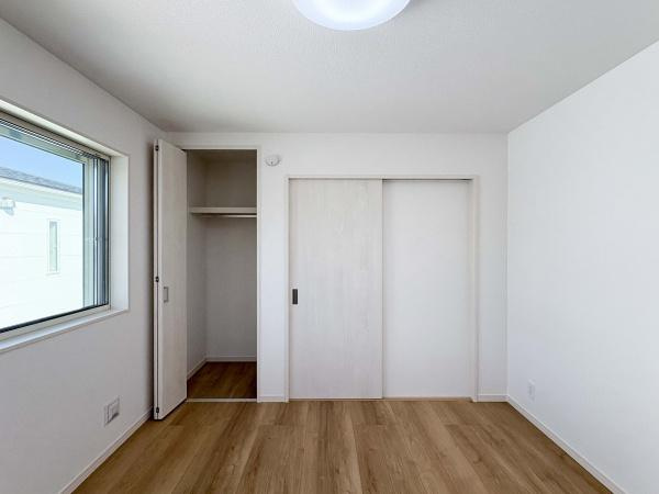 鎌倉市稲村ガ崎５丁目の新築一戸建の洋室